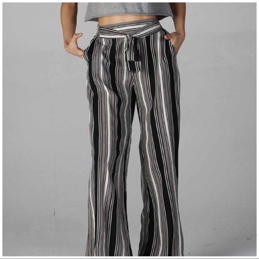 STRETCH  SMOCK WAIST WIDE LEG PANTS with POCKETS - Picture 3 of 15